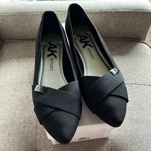 AK Sport classic black NEVER WORN.